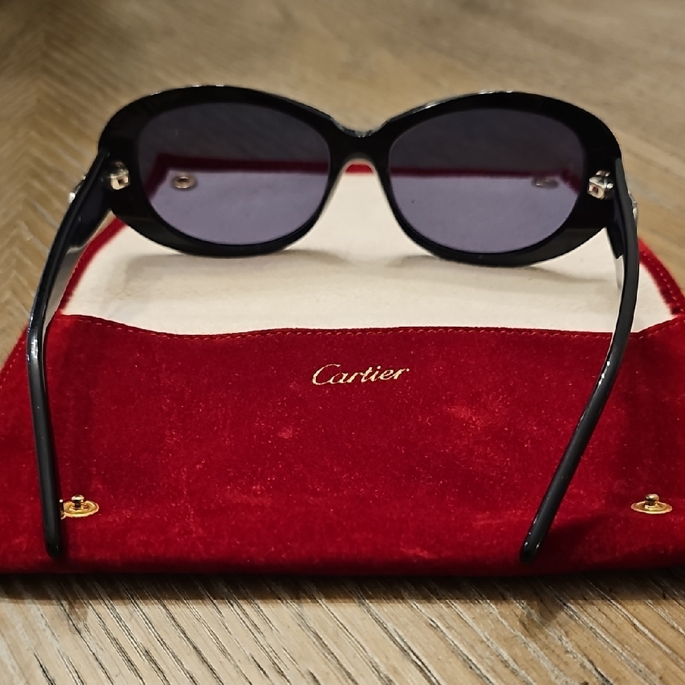 Cartier Black Luxury Glasses Sleek Design - Picture 4 of 6